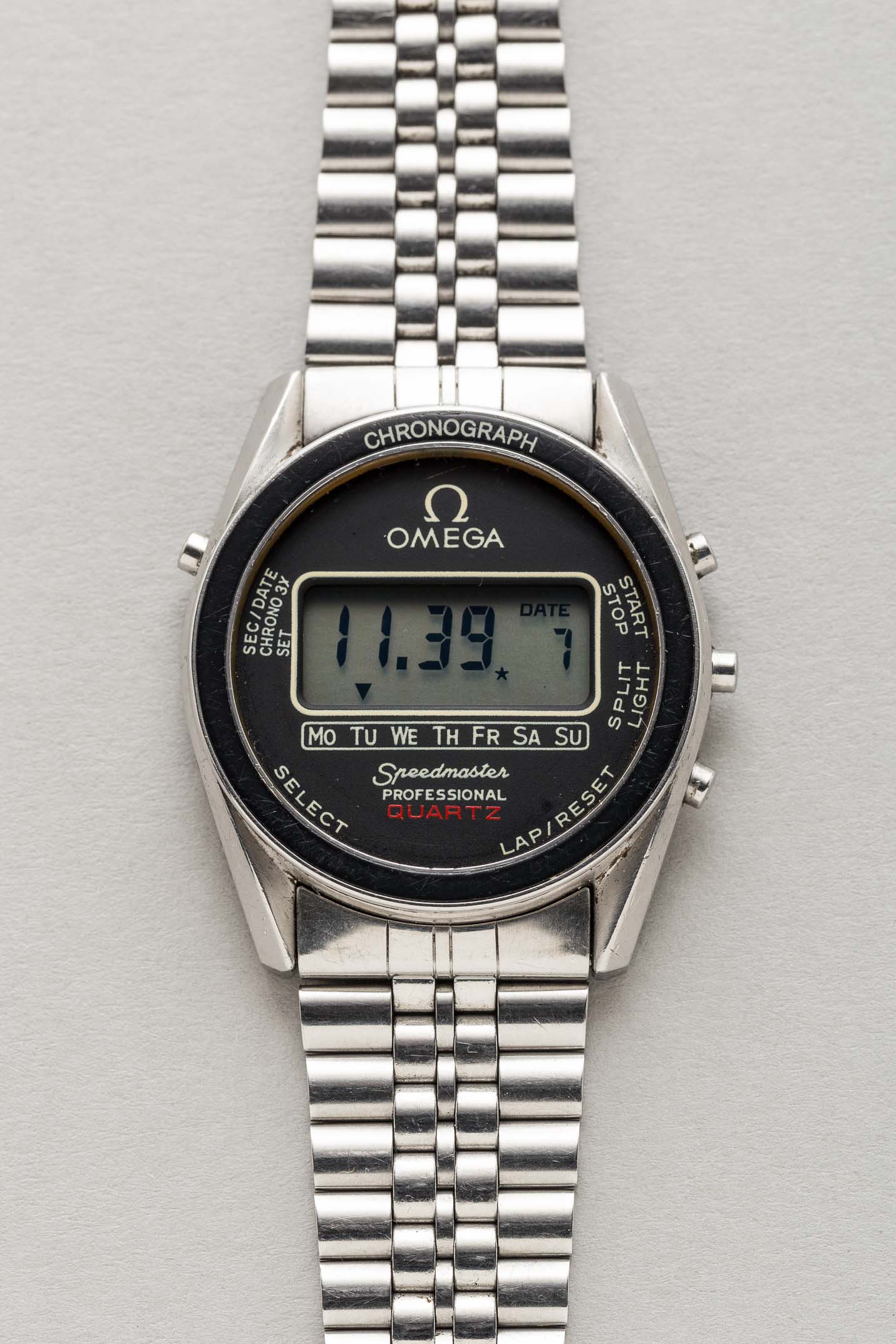 Omega Speedmaster LCD Vintage Quartz Chronograph 186.0004 Shuck